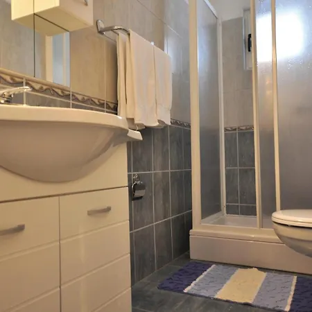 2 Bedroom Beach Front Apartment In Makarska * Makarska